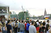Large Picture (300kB)